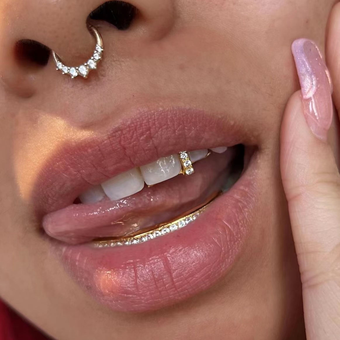 RACHELZ Hip Hop Single Vertica - Body Jewelry Gold Plated ulasan dan harga